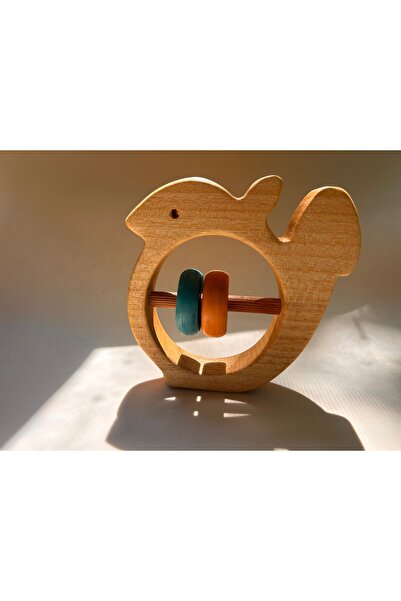Doğal Ahşap Sincap Çıngırak – El Yapımı, Montessori Uyumlu Bebek Oyuncağı